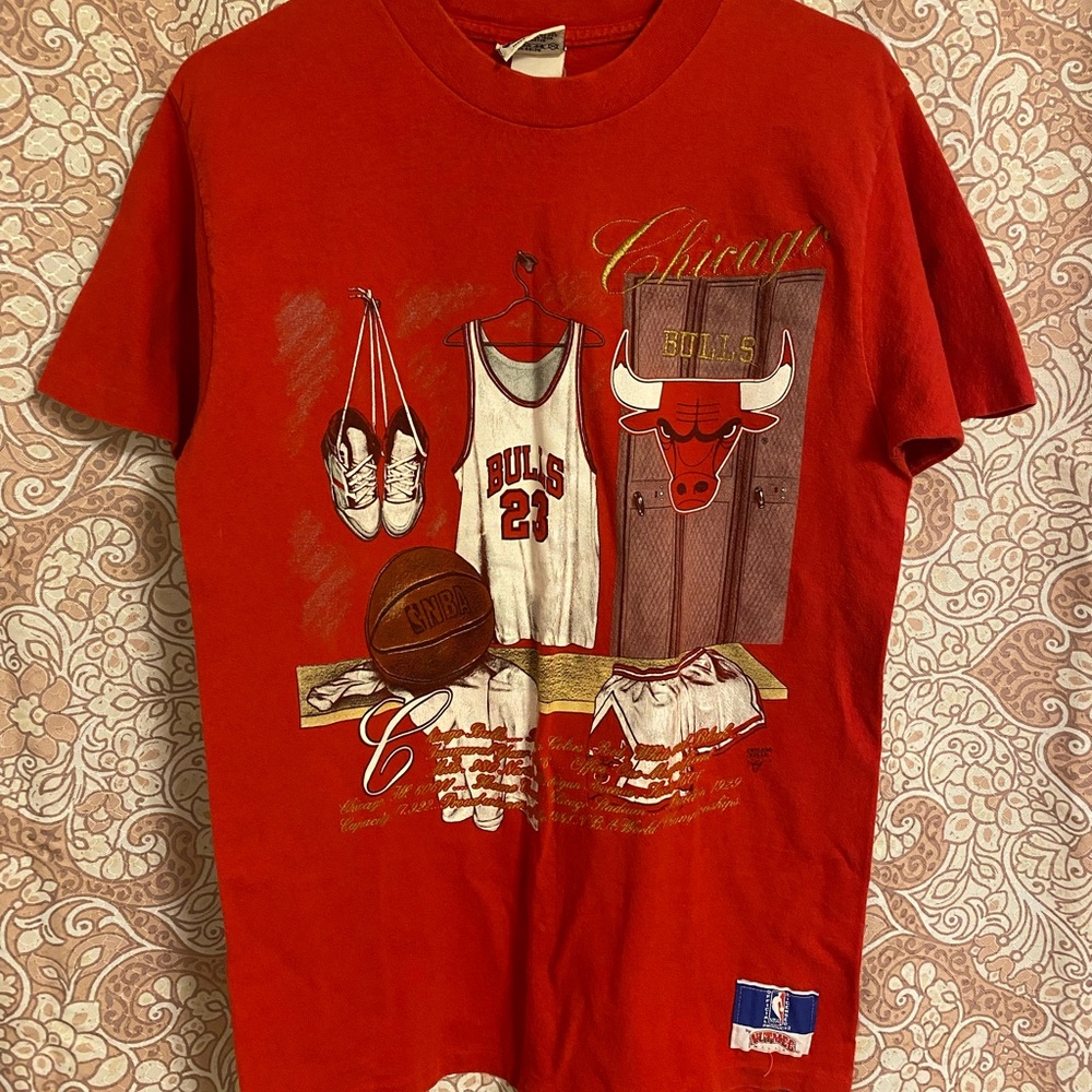 COPY - Vintage Chicago Bulls Tee